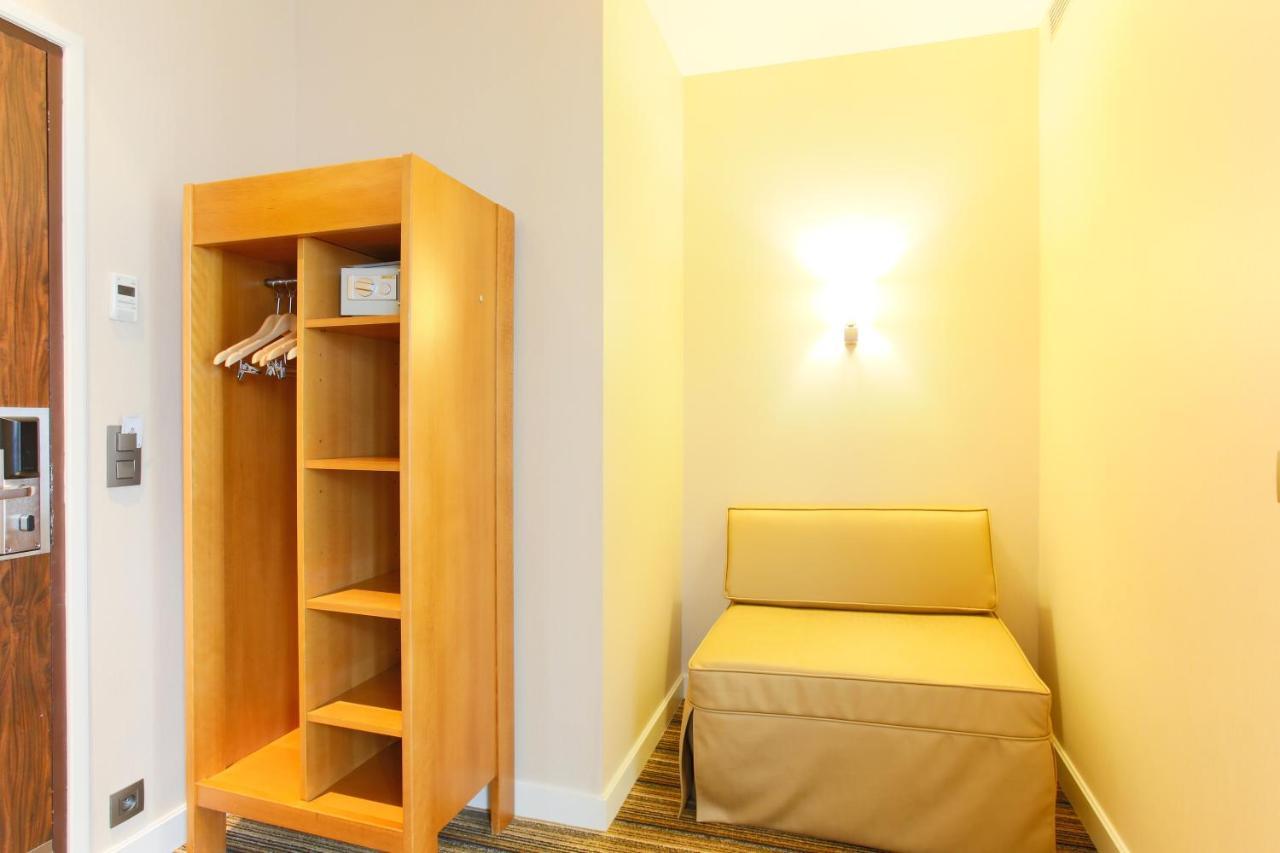 Hotel Bellevue Saint-Lazare Paris Bagian luar foto