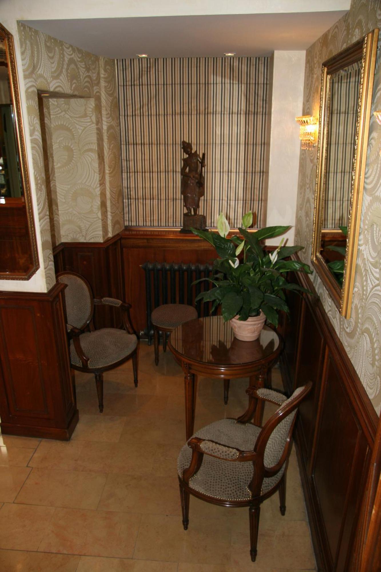 Hotel Bellevue Saint-Lazare Paris Bagian luar foto